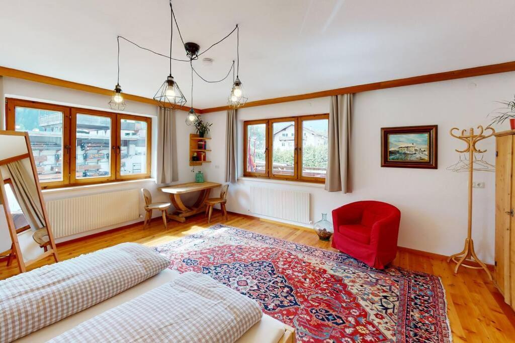 Ötztal-Bahnhof Haus Alberto - Haus Mit 2 Ferienwohnungen מראה חיצוני תמונה